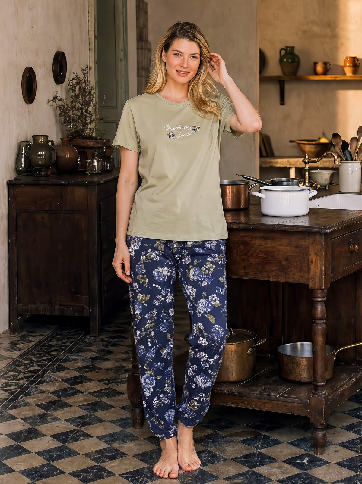 Raspberry short-sleeved pajamas