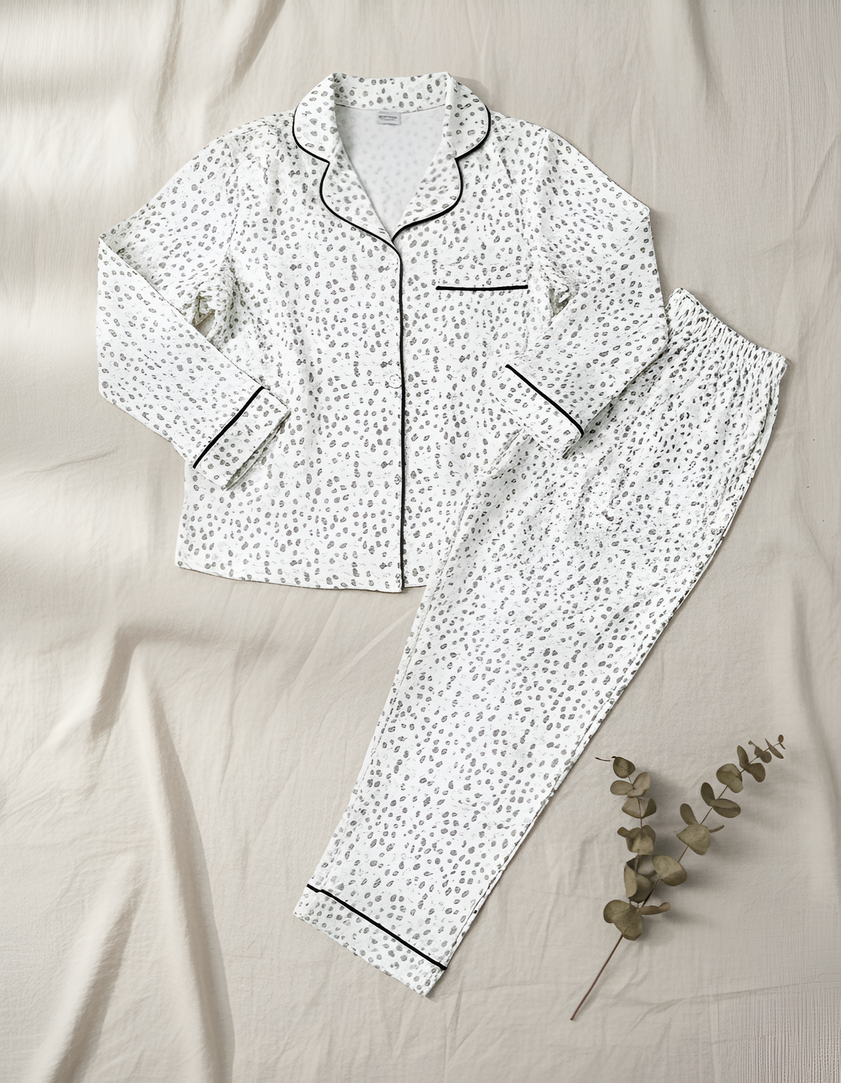 بيجاما زراير قطيفه