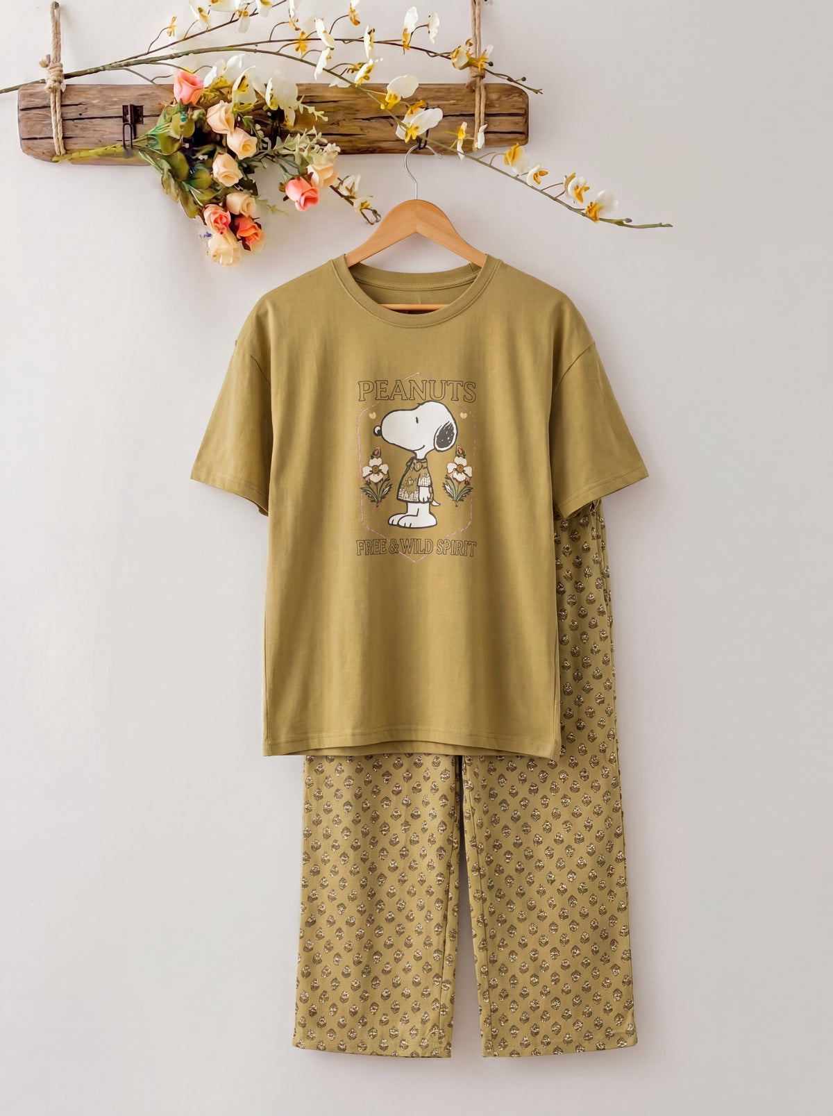 Peanuts بيجاما نص كم