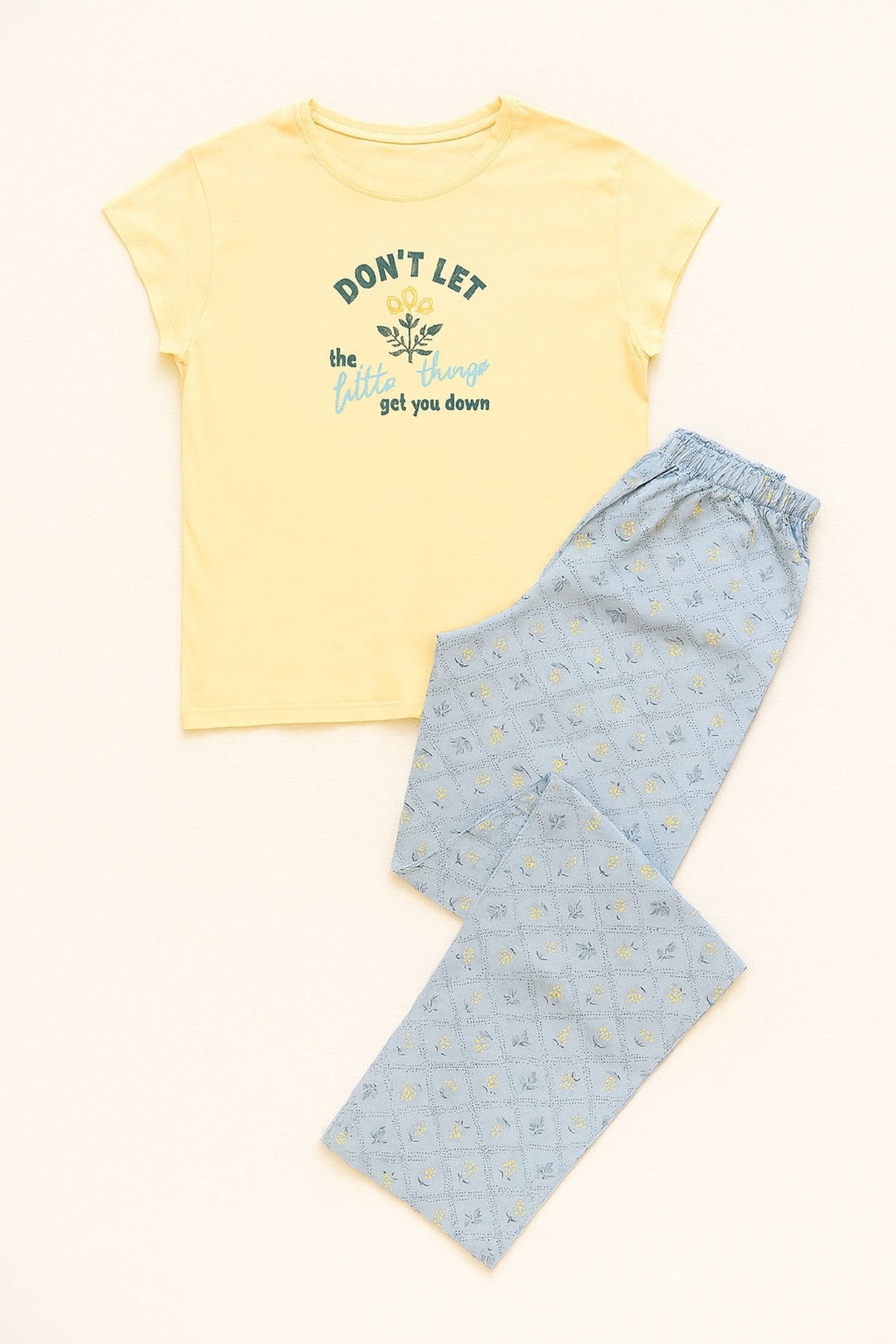 بيجاما summer yellow