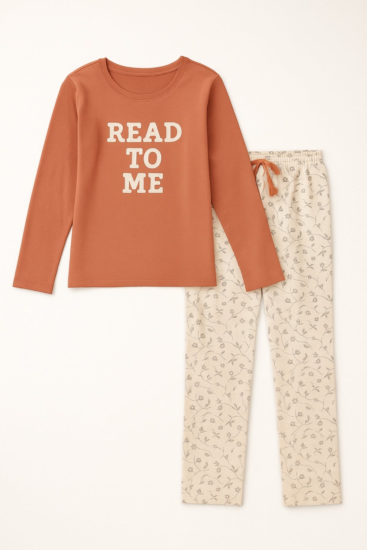 بيجاما بأكمام طويلة  " READ TO ME"