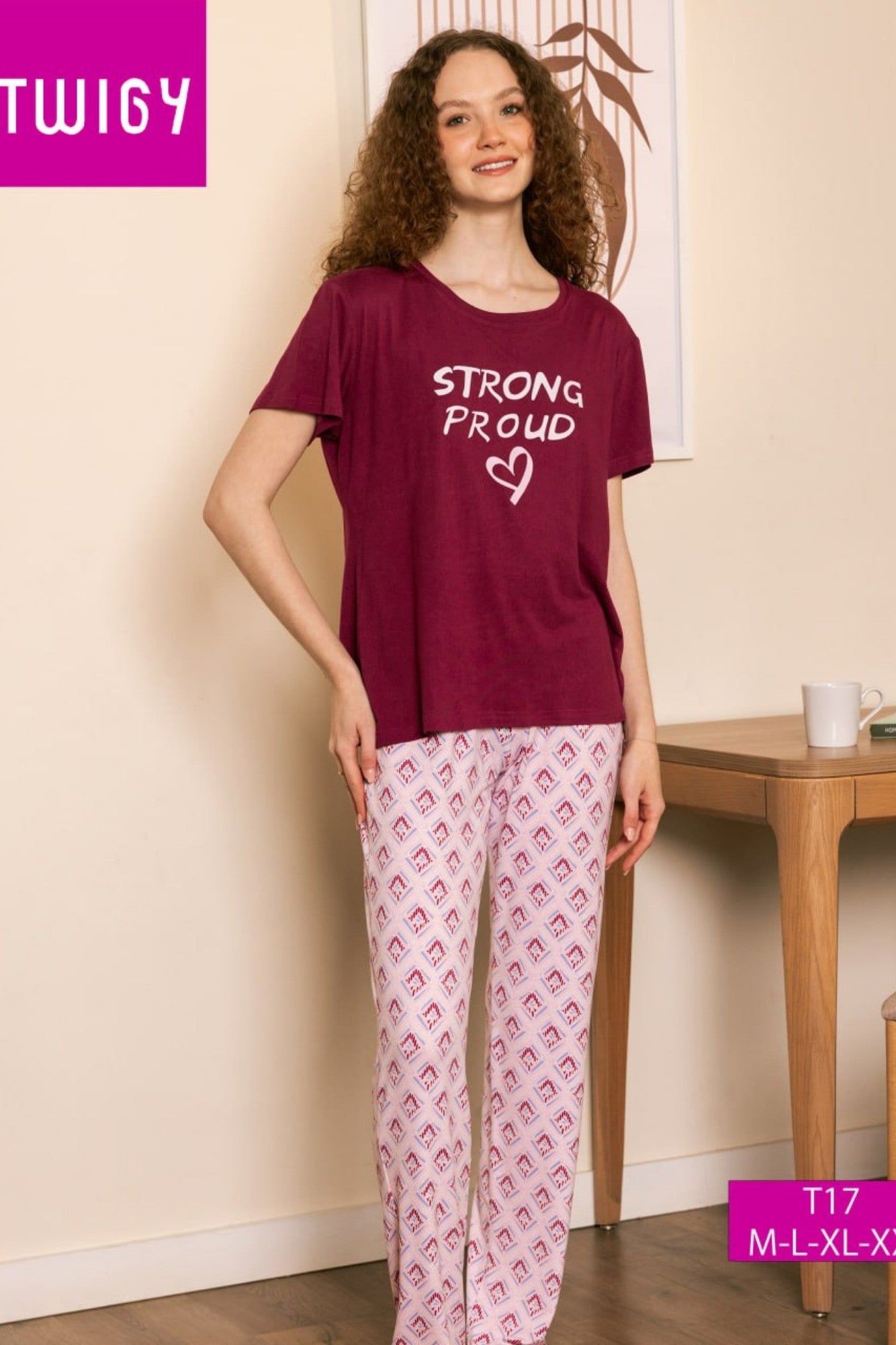 "Strong Proud"بيجاما