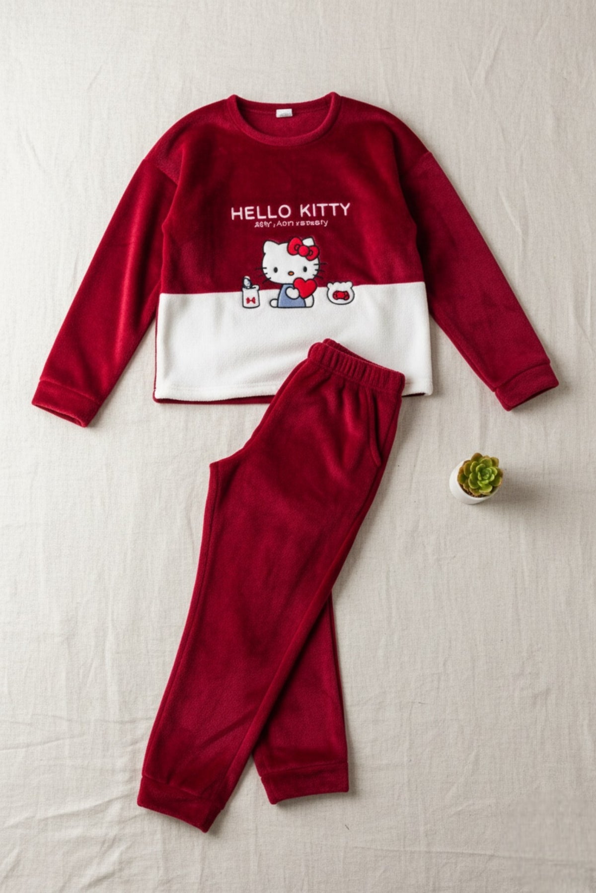 "HELLO KITTY"بيجاما شتوي