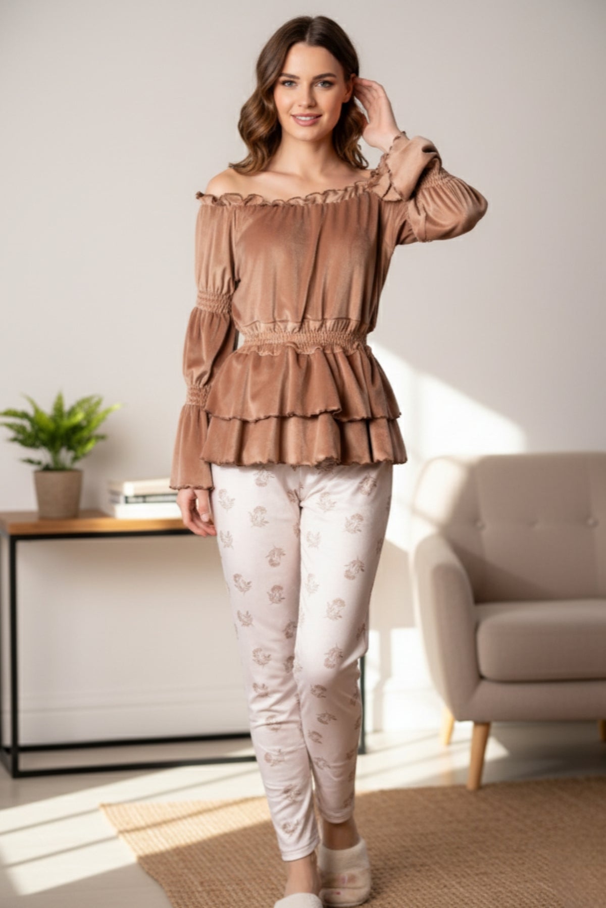 بيجاما قطيفه بني