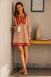 Patterned dress with sleeves